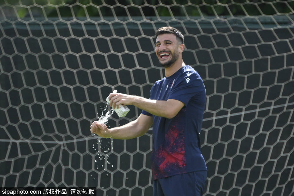 罗马客场战平博洛尼亚,难掩失落情绪的简单介绍 罗马客场战平博洛尼亚,难掩失落情绪的简单介绍