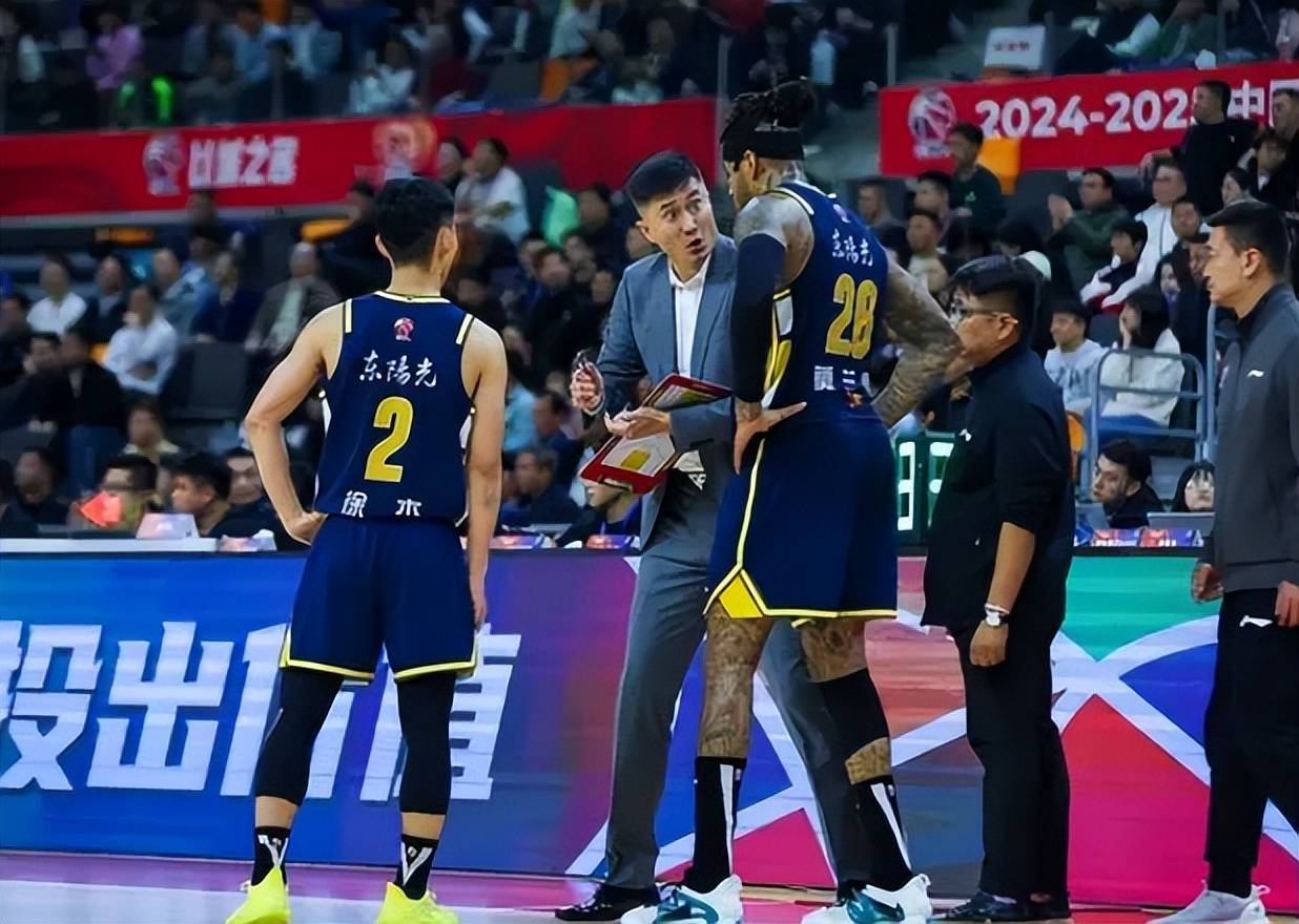 胡明轩助北京首钢实现反超,终结失利连败的简单介绍 胡明轩助北京首钢实现反超,终结失利连败的简单介绍