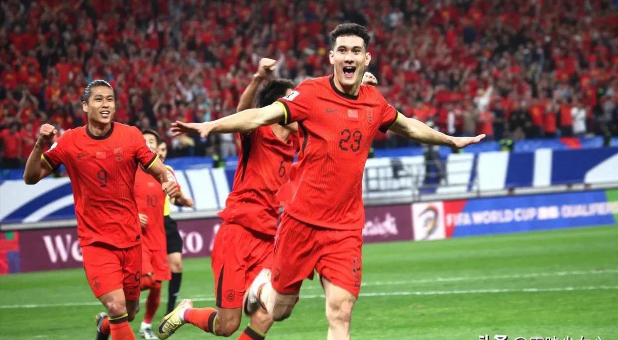 国家队火爆比赛，球员斗志昂扬(国家队火爆比赛,球员斗志昂扬是谁)