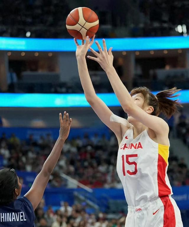 日本篮球：日本女篮新星松岛步美出色表现的简单介绍