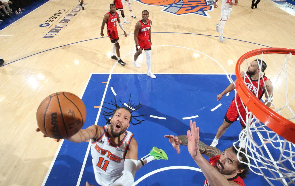 篮球赛场上掀起一波强烈的情绪波动 篮球赛场上掀起一波强烈的情绪波动