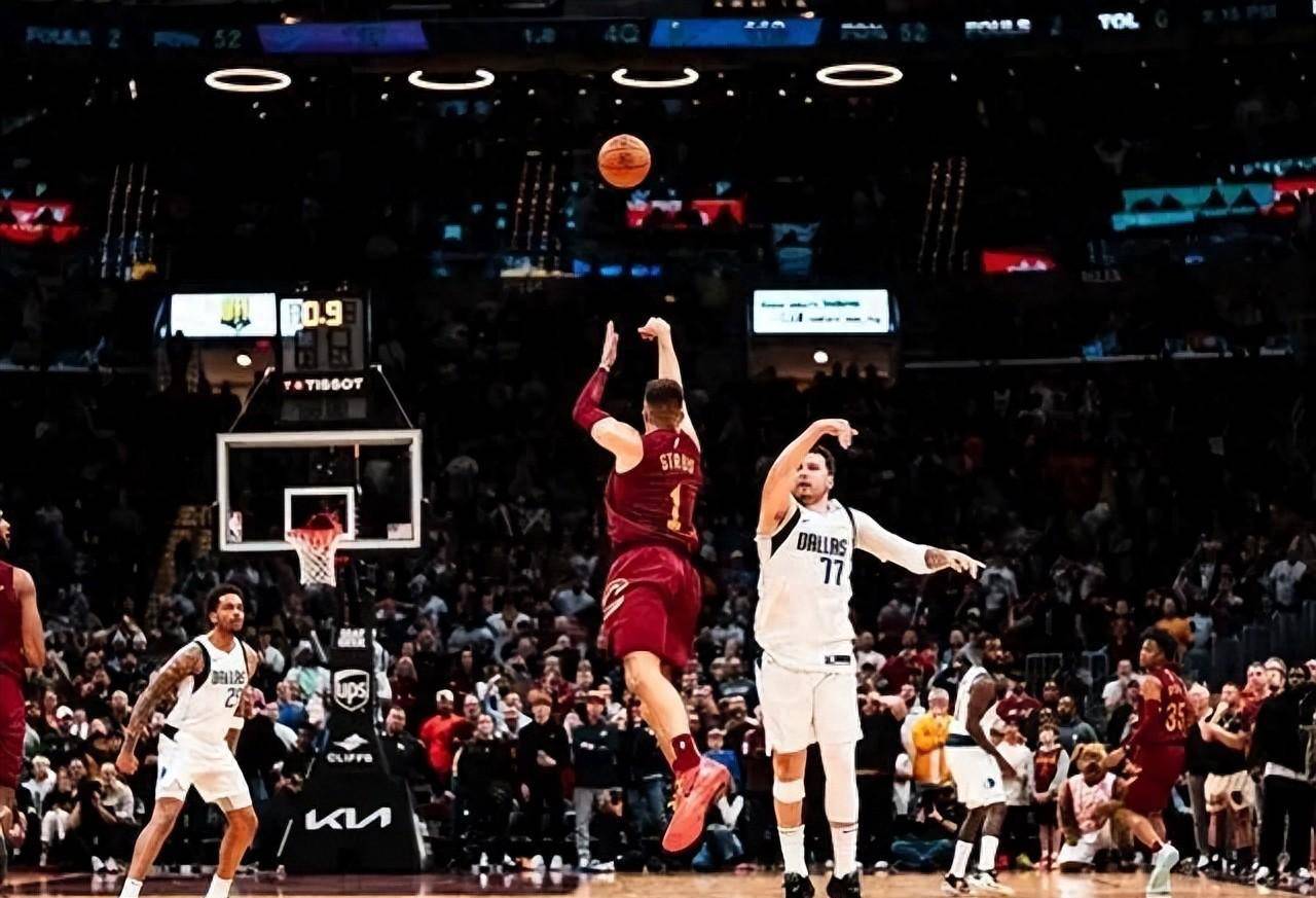 汉堡球员斯特鲁斯因红牌禁赛一场 汉堡球员斯特鲁斯因红牌禁赛一场