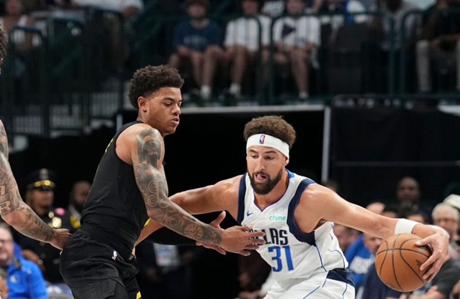 雄鹿队在比赛中连续获胜,稳步向前 雄鹿队在比赛中连续获胜,稳步向前