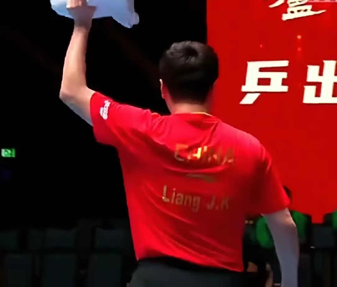 双方战术对比,技术过招惊心动魄的简单介绍 双方战术对比,技术过招惊心动魄的简单介绍