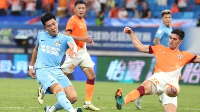 众多球队为争夺荣耀展开激烈较量的简单介绍 众多球队为争夺荣耀展开激烈较量的简单介绍