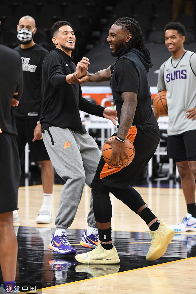 太阳队新赛季备战备战,誓夺总冠军 太阳队新赛季备战备战,誓夺总冠军