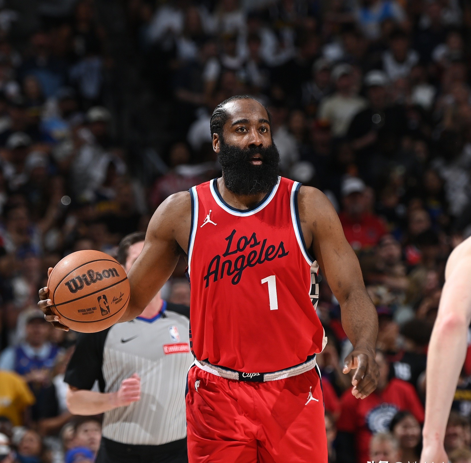 关于哈登突破分大关,火箭力压对手取胜的信息 关于哈登突破分大关,火箭力压对手取胜的信息