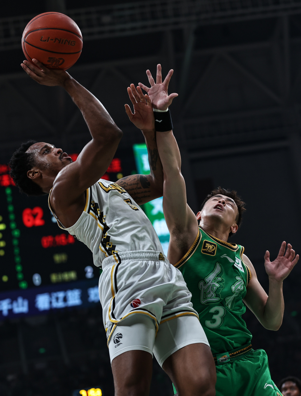 篮球赛季末期球队晋级季后赛 篮球赛季末期球队晋级季后赛