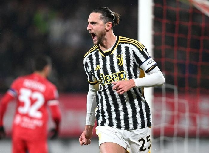 尤文图斯中场大将受伤,战术调整成焦点的简单介绍 尤文图斯中场大将受伤,战术调整成焦点的简单介绍