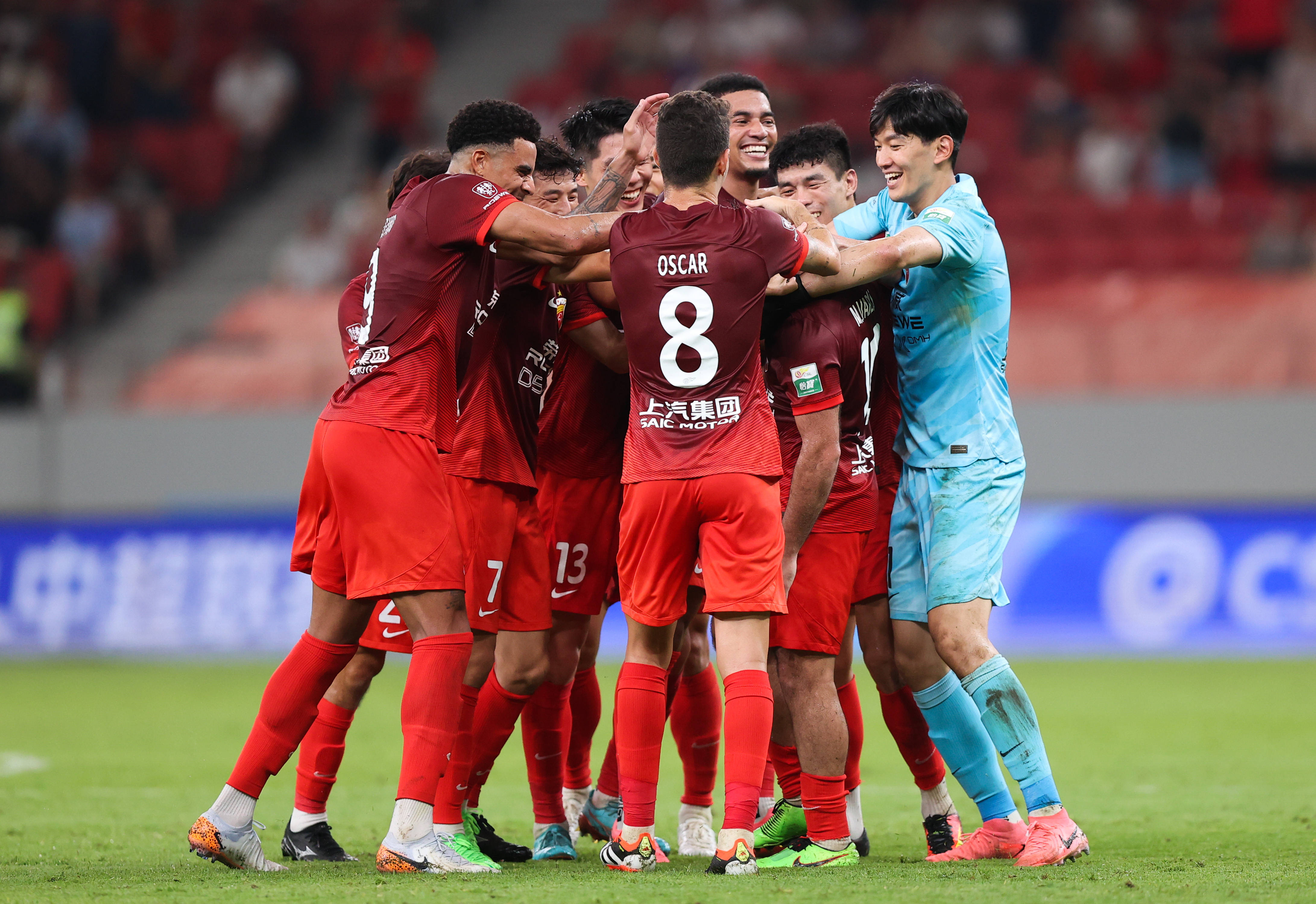 精彩瞬间:中超球队在比赛中发挥出色,赢得掌声 精彩瞬间:中超球队在比赛中发挥出色,赢得掌声