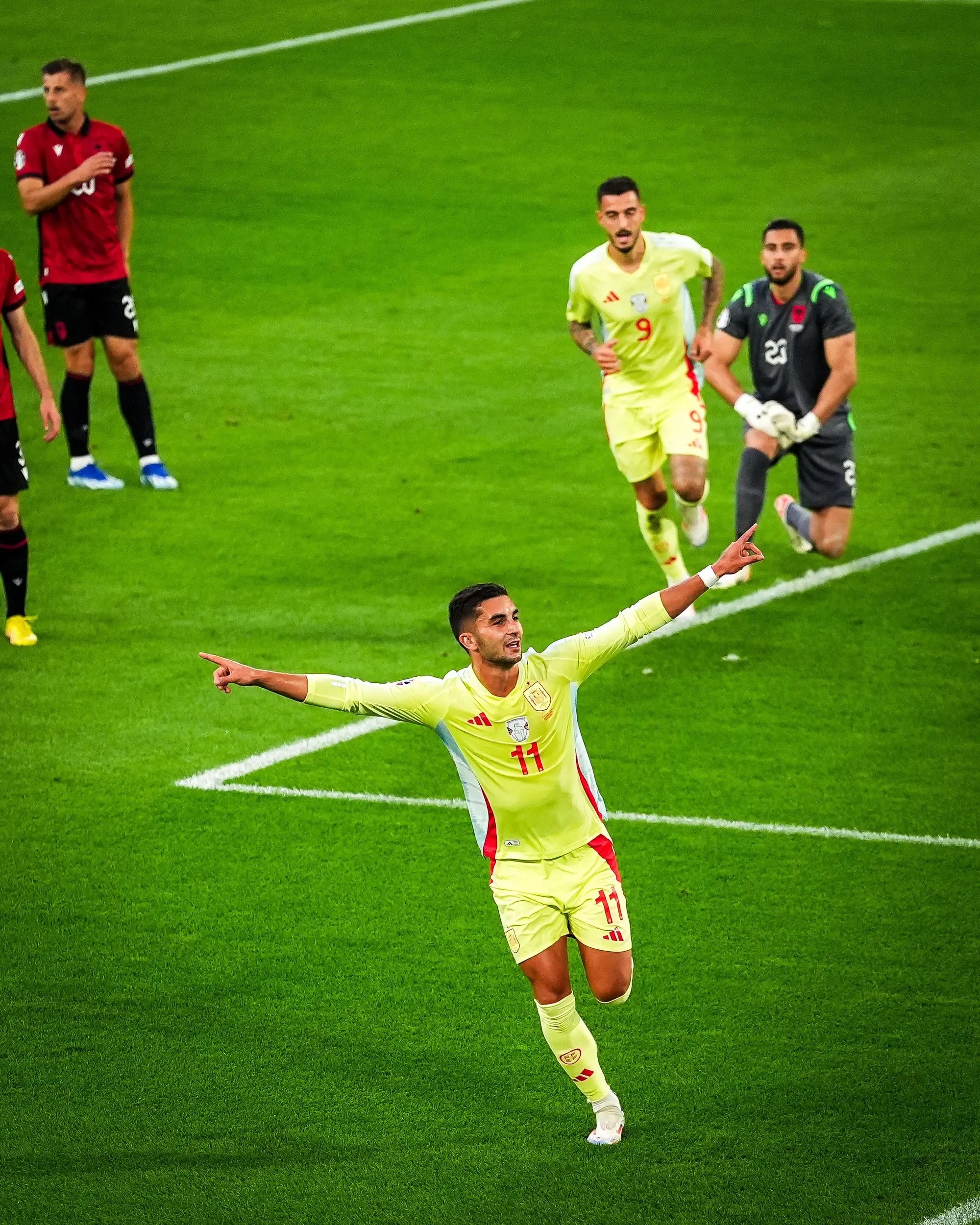 西班牙球队晋级欧洲联赛半决赛 西班牙球队晋级欧洲联赛半决赛